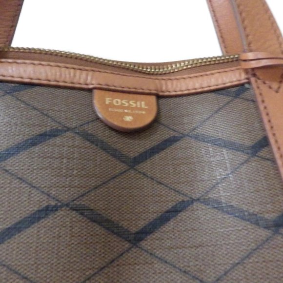 Beautiful FOSSIL Sydney Tote/ Brown Diamond Pattern/ Key/ Excellent Condition - Picture 3 of 9